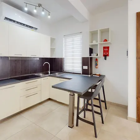 Apartament Modern In