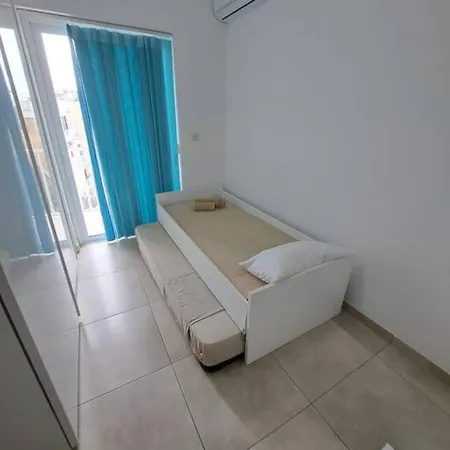 Modern In Apartament